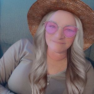 Meet your Posher, Maria janet